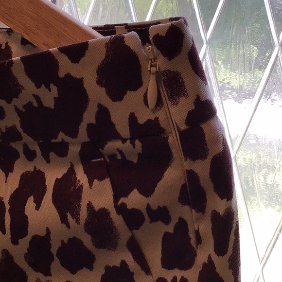 J. Crew Slim Bermuda Shorts in Giraffe Print Stretch Chino NWT - Picture 6 of 7